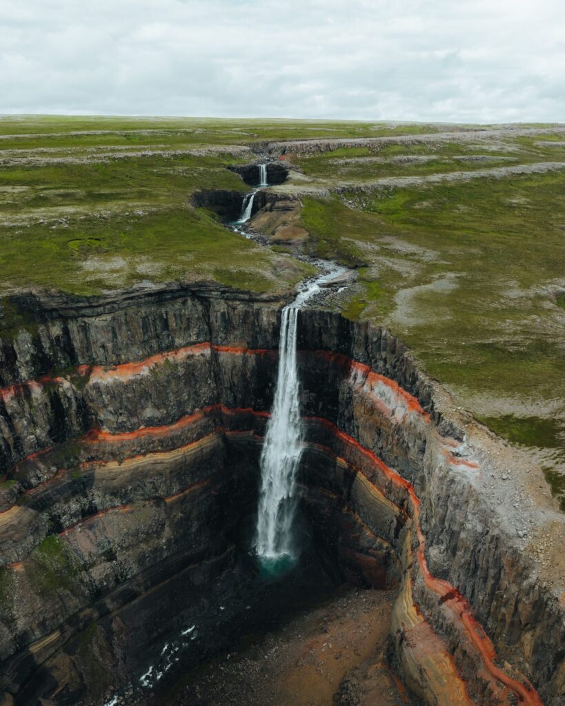 Wasserfall Island Klippe